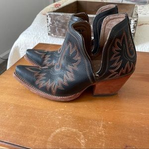 Ariat Dixon Booties